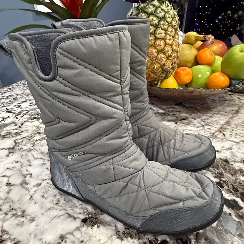 Columbia Thermolite Boots woman’s size 7